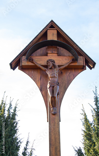 Abendliche Stimmung an einem Wegekreuz