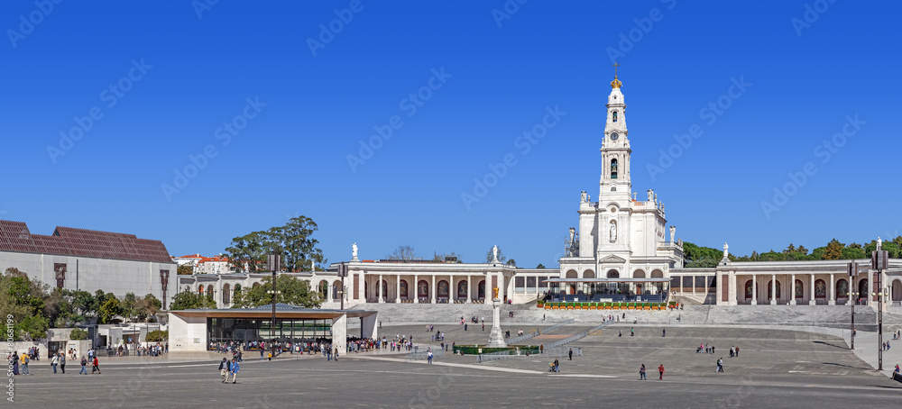 Sanctuary of Fatima. Basilica of Our Lady of the Rosary - obrazy, fototapety, plakaty 
