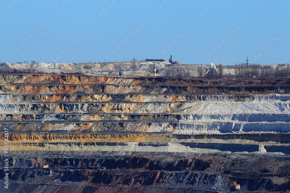 Obraz premium rock layers in a large quarry