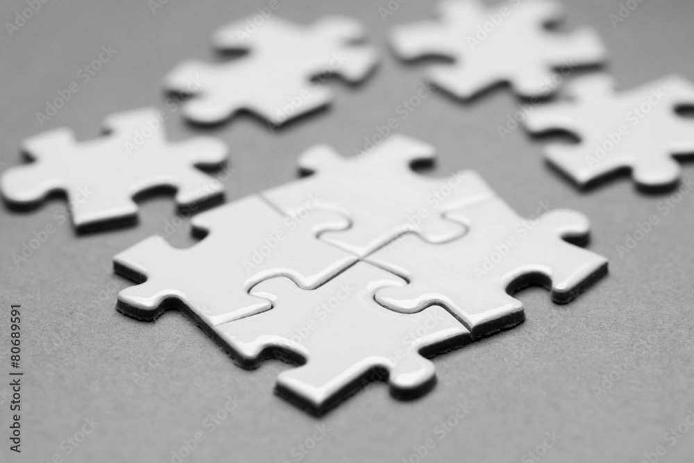 Business success team in jigsaw Business success team in jigsaw