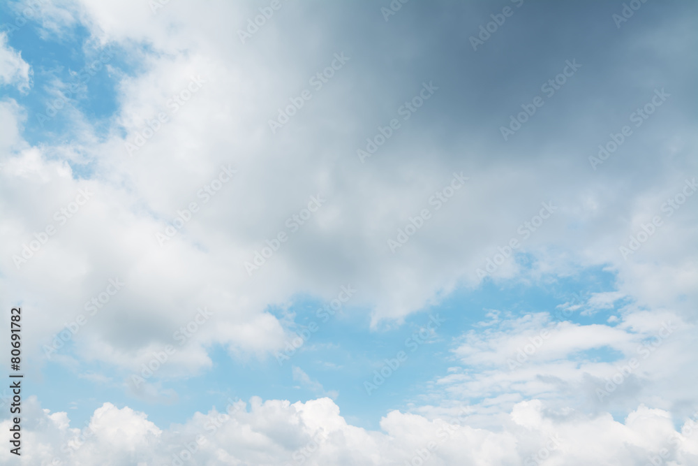 Fototapeta premium ogromne miękkie chmury