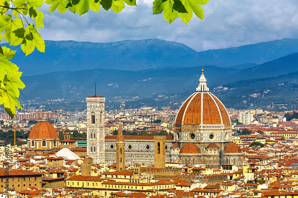 Fototapeta premium Duomo cathedral in Florence