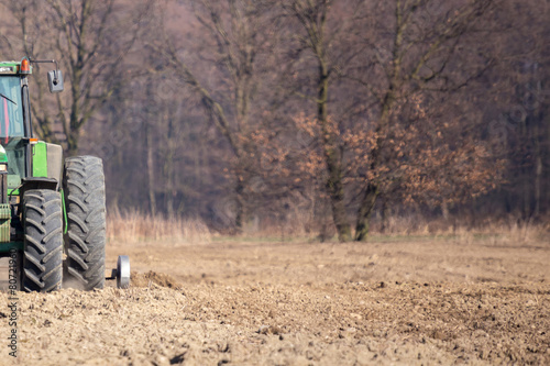 Wallpaper Mural Spring field works Torontodigital.ca