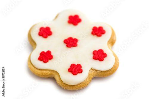 Gingerbread cookies with royal icing in the shape of a flower