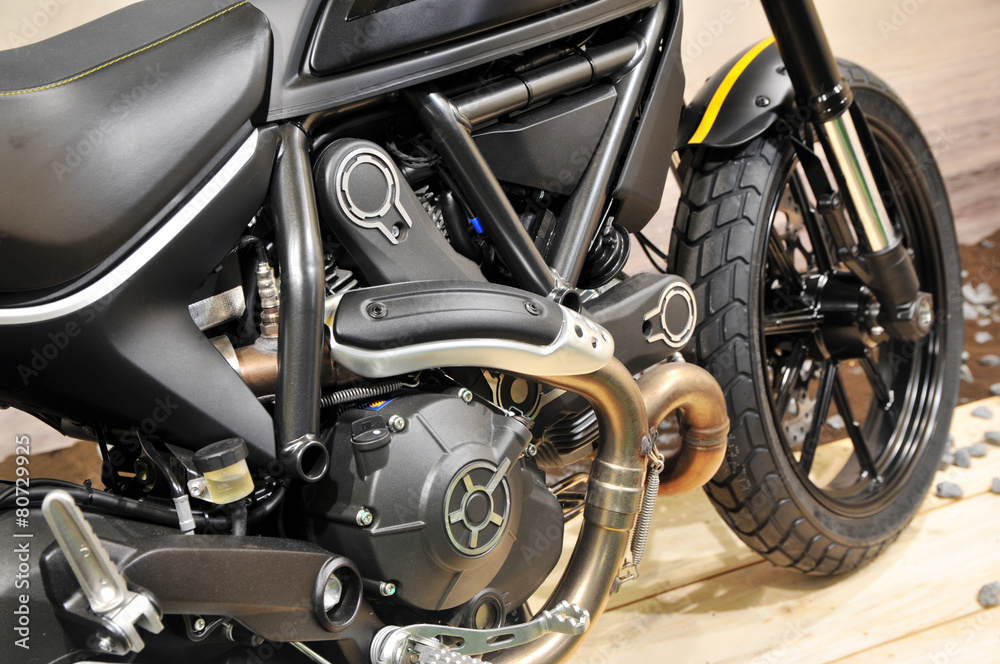 バイクのエンジン バイクのエンジン