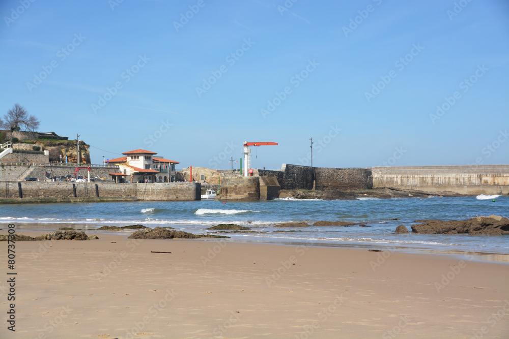 puerto pesquero en Comillas, Cantabria