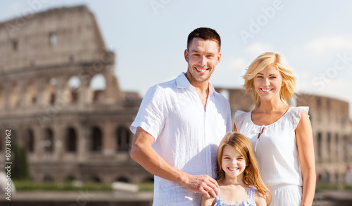 Photography happy family in rome over coliseum background