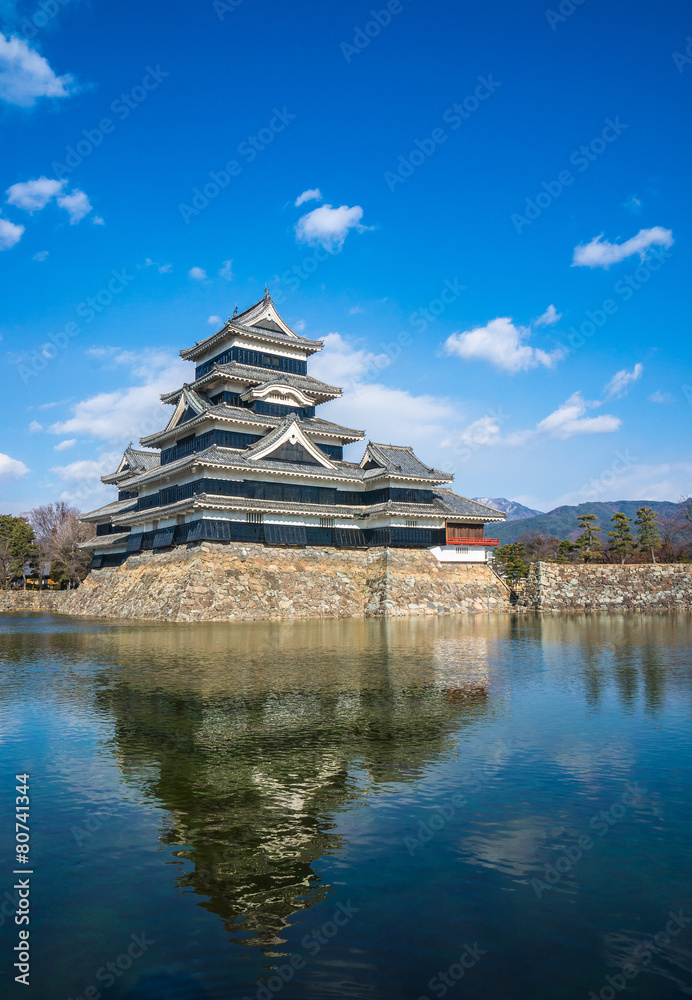 Matsumoto Castle is the most complete Japan castle Matsumoto Castle is the most complete Japan castle