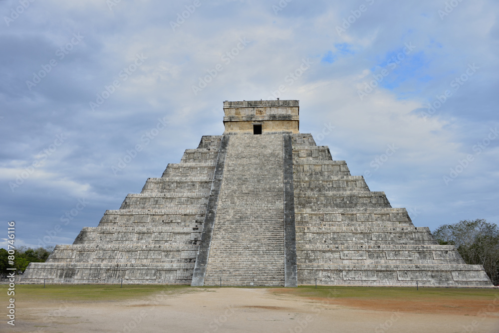 Pyramid Kukulcan Chichen Itza