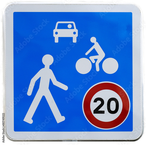 Zone piétonnière limitée à 20km/h