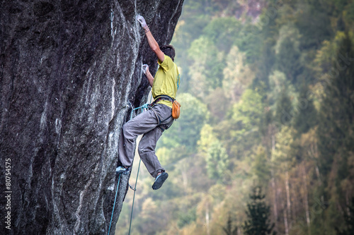 free climbing in val Masino photo