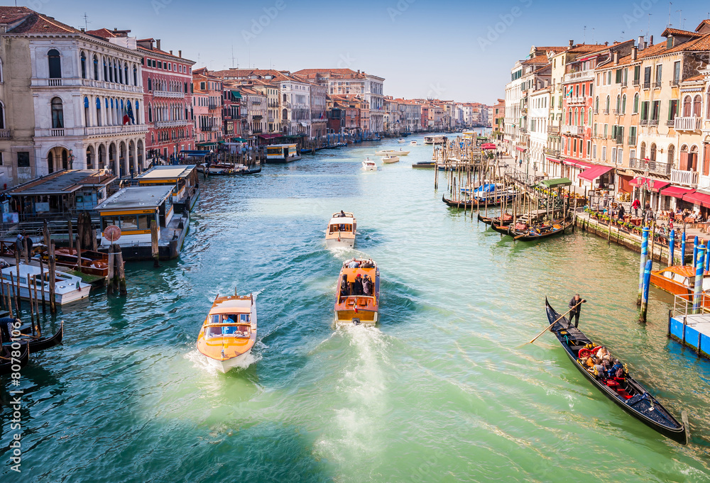 Circulation sur Le Grand Canal à Venise en Vénétie, Italie