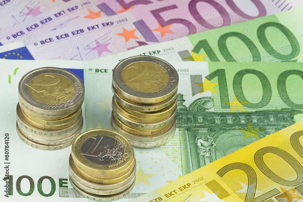 Euromünzen auf Banknoten
