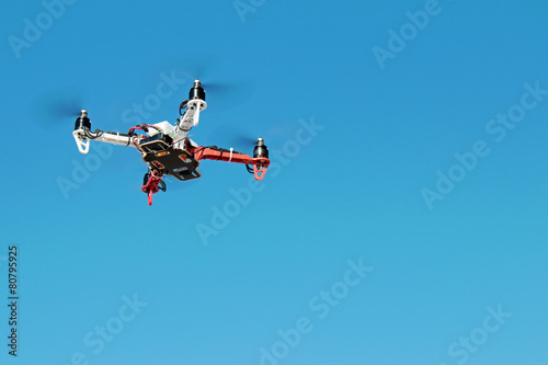Flying quadcopter 1