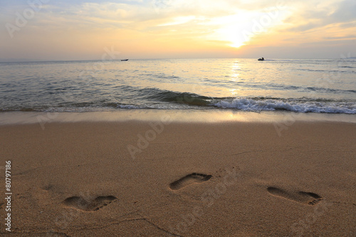 Wallpaper Mural footprints in the sand Torontodigital.ca