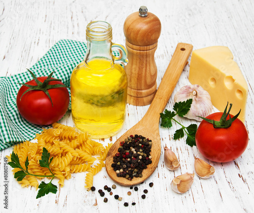 olive oil, fusilli pasta, garlic and tomatoes