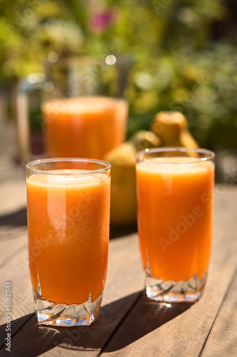 Two glasses of freshly prepared papaya juice
