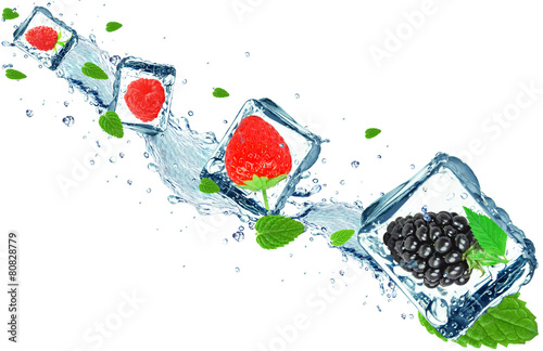 berries splash #80828779
