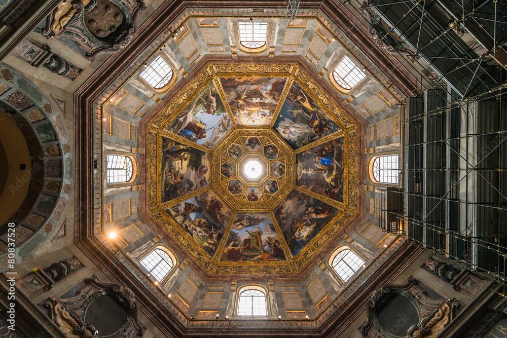 イタリア　フィレンツェ　メディチ家礼拝堂