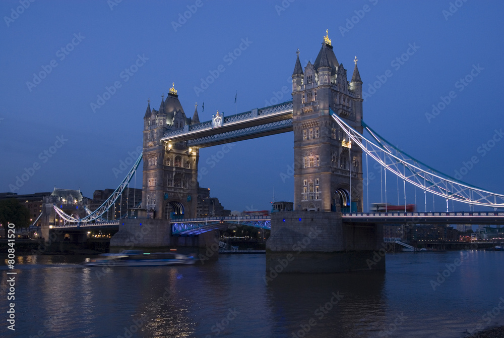 Obraz premium Tower Bridge w Londynie