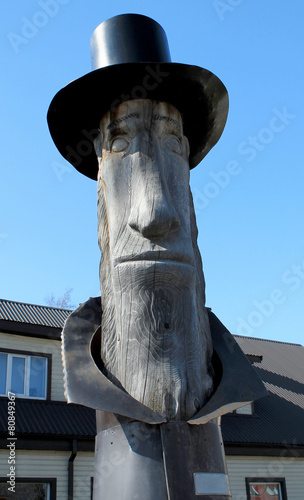 WOODEN SCULPTURE IN ESTONIA photo