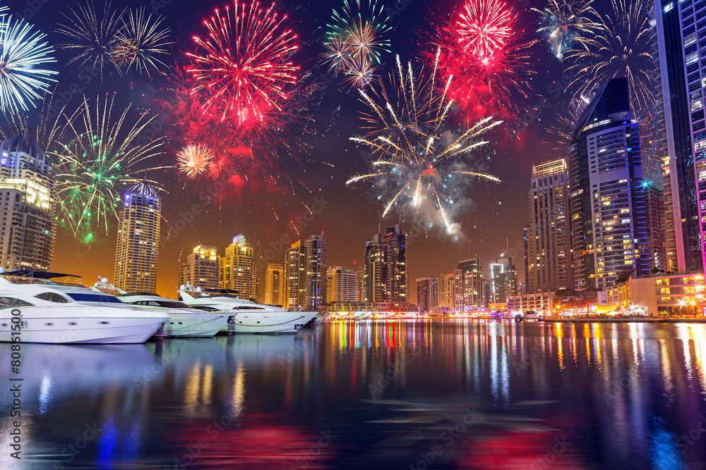 Naklejka premium Fireworks displayon the sky in Dubai city, UAE