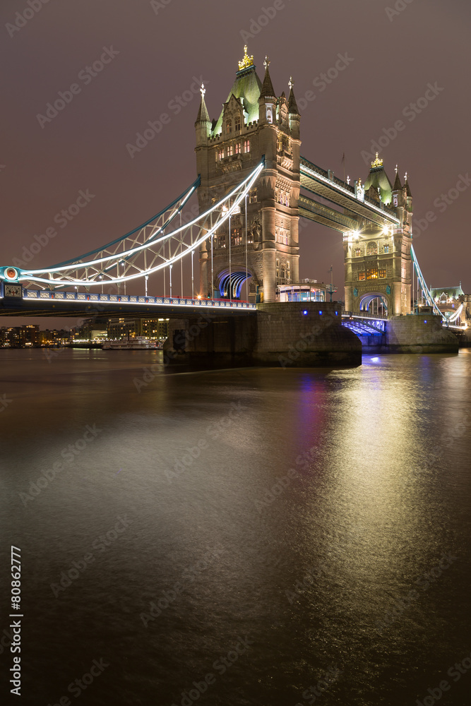 Obraz premium Tower Bridge at Night