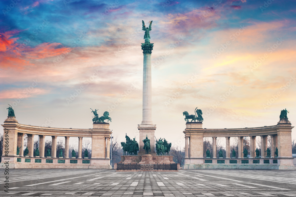 Obraz premium Heroes Square Budapest Hungary