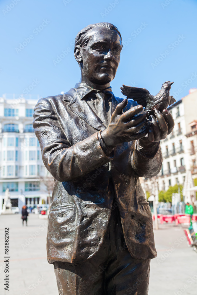 Obraz premium Bronzeskulptur vom Dichter Federico Garcia Lorca