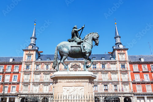 Reiterstatue auf dem Plaza Mayor in Madrid, Spanien