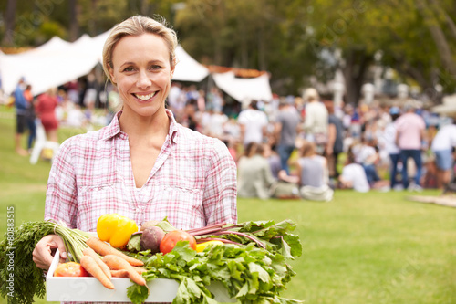 Εκτύπωση καμβά Woman With Fresh Produce Bought At Outdoor Farmers Market