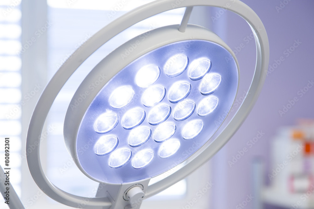 Operationslampe mit LED Beleuchtung modern