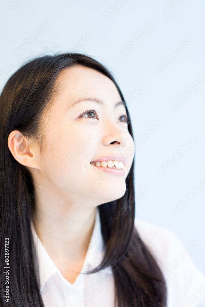 笑顔の女性 笑顔の女性