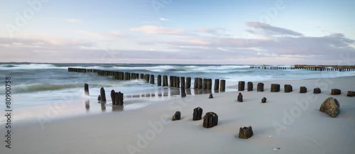 Obraz Falochrony nad morzem