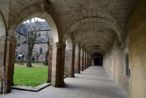 Cloître de l'église Notre-Dame-en-Saint-Melaine à Rennes