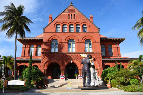 Tableau sur toile Old Post Office and Custom house, Key West