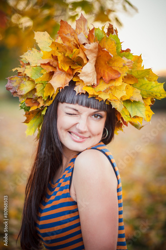 Girl wreath of leaves