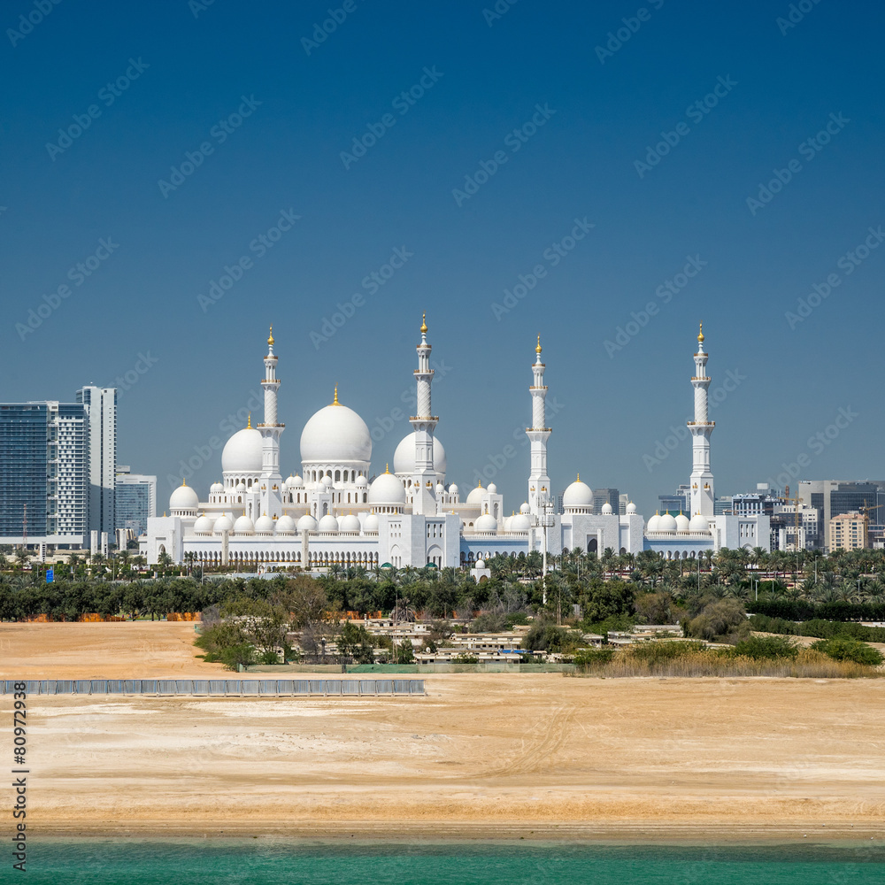 Obraz premium Sheikh Zayed Grand Mosque in Abu Dhabi