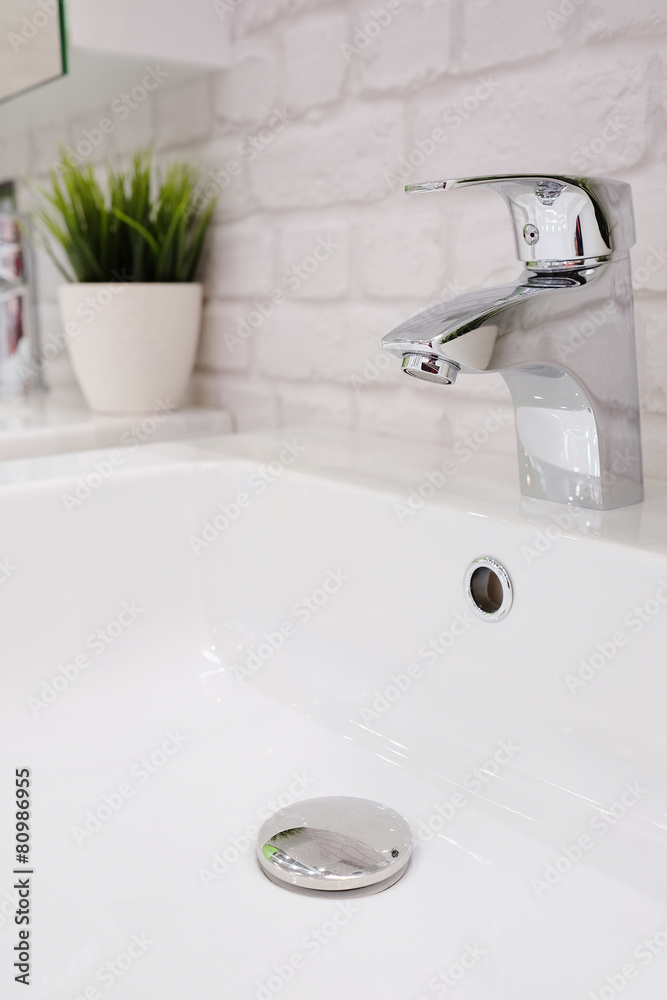 Beautiful modern designed of chrome faucet Beautiful modern designed of chrome faucet