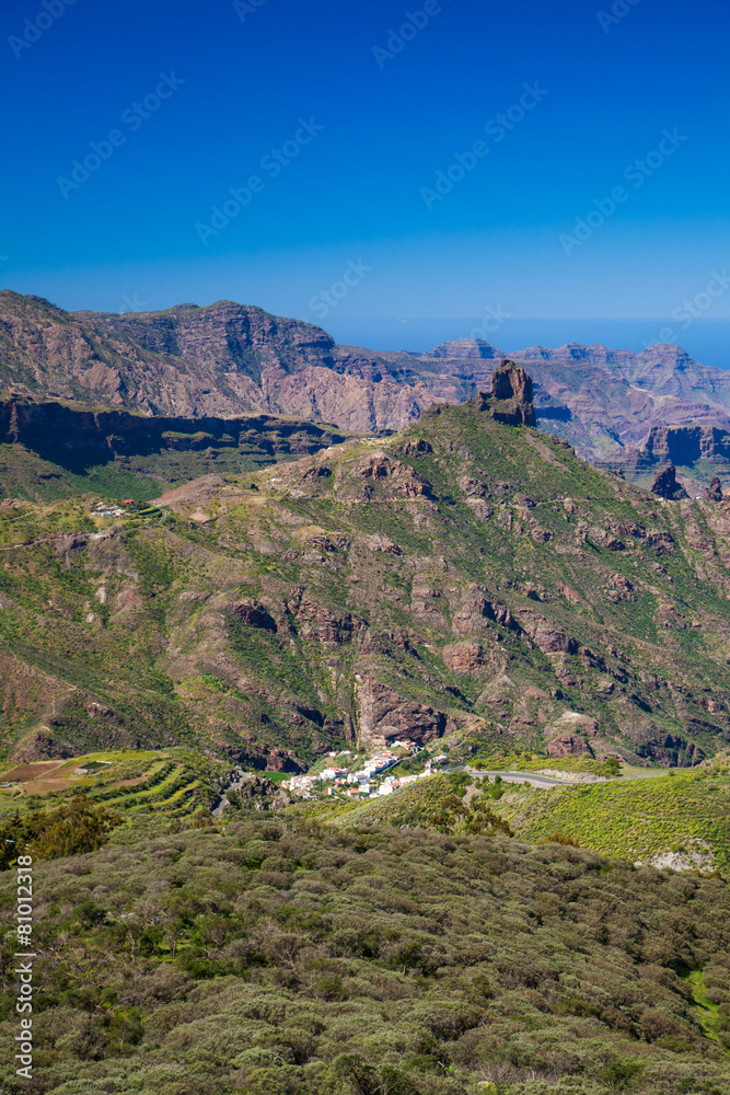Fototapeta premium Gran Canaria, view from Cruz de Tejeda towards Roque Bentayga