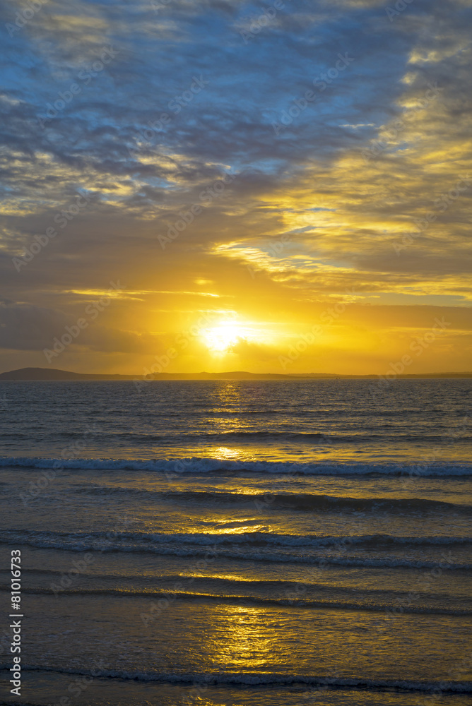 yellow sunset rays from beal beach
