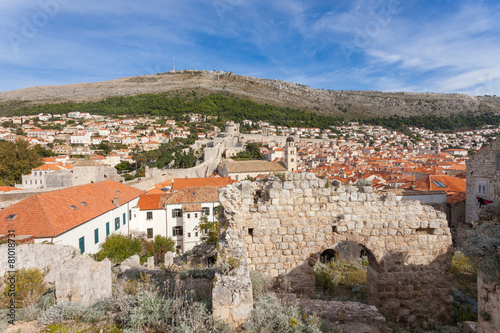 Ruin in Dubrovnik © Wichit S