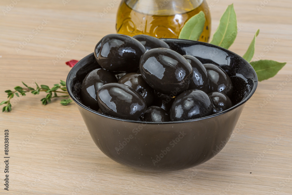 Black olives Black olives
