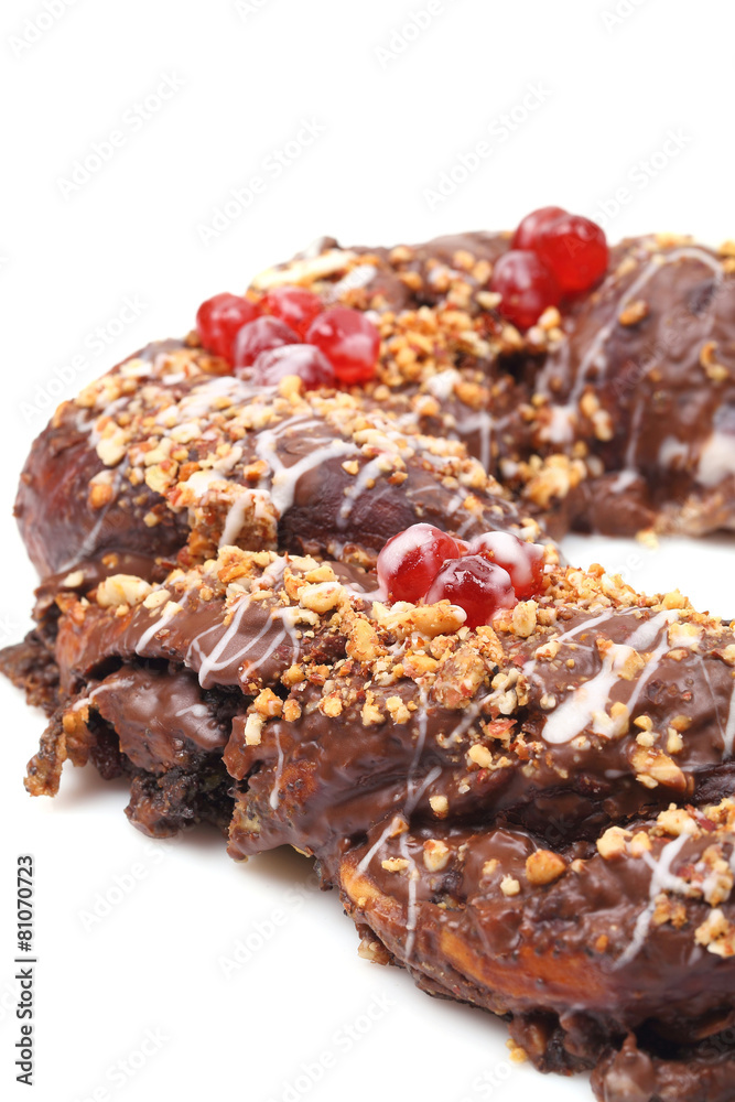 Chocolate pretzel with almond and raisins - obrazy, fototapety, plakaty 