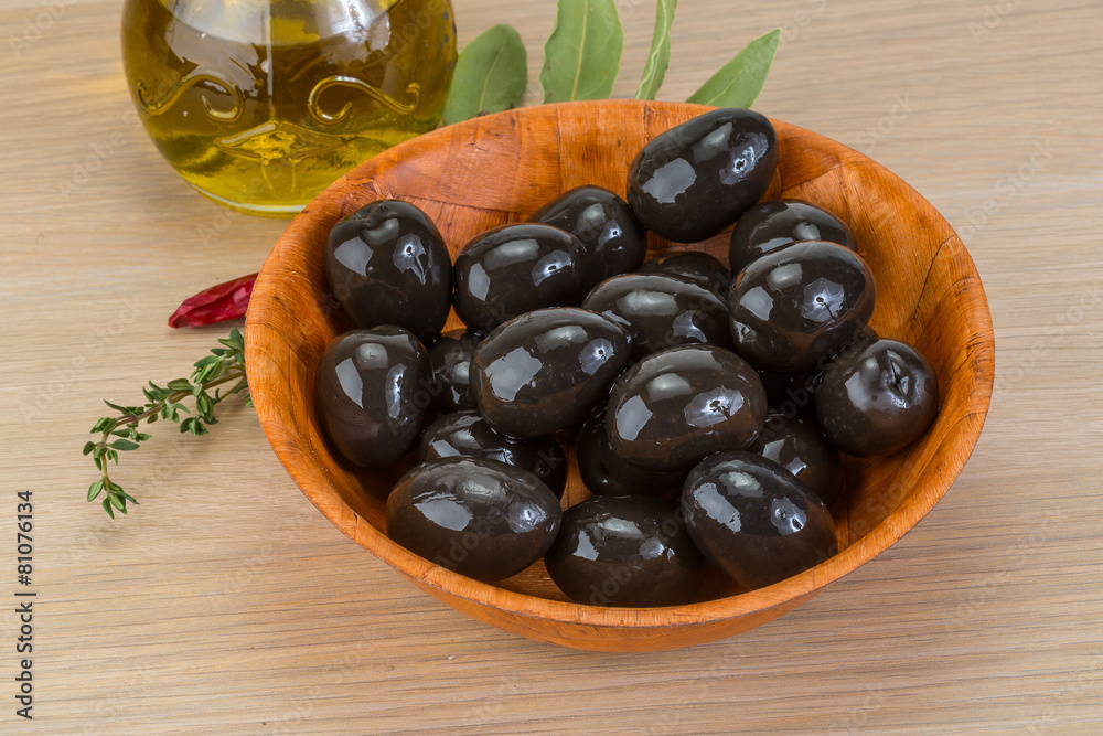 Black olives Black olives
