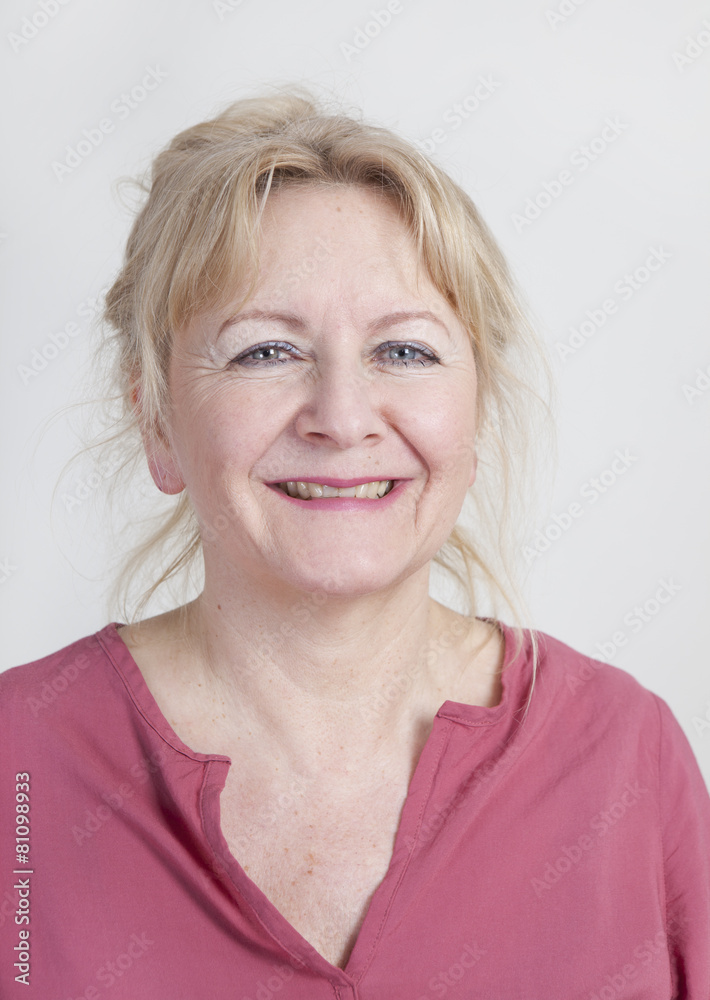 ältere Frau Studio Portrait ältere Frau Studio Portrait
