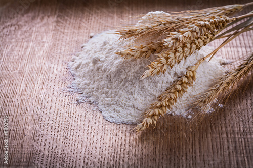 ears of rye little heap flour on wooden board food and drink