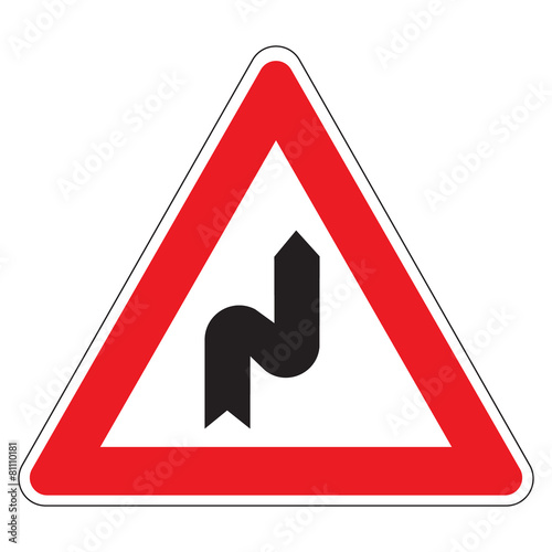 Dangerous bend to the right