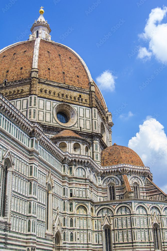 building and the dome of Santa Maria del Fiore