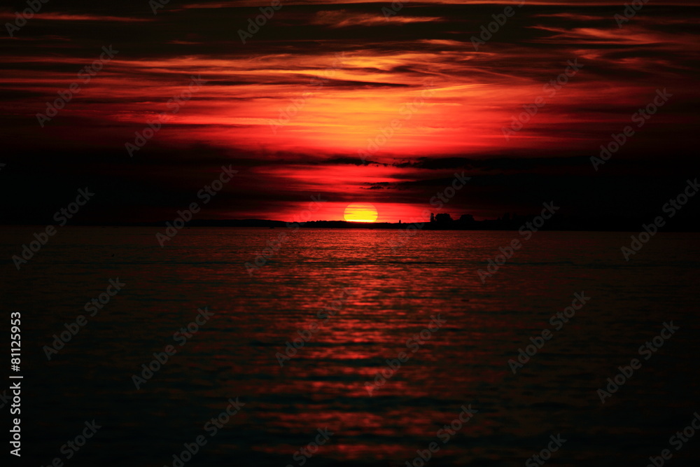 Obraz premium Sonnenuntergang in Bregenz